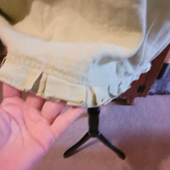 #121 Sage linen cuffed blouse - Picture 4 of 8